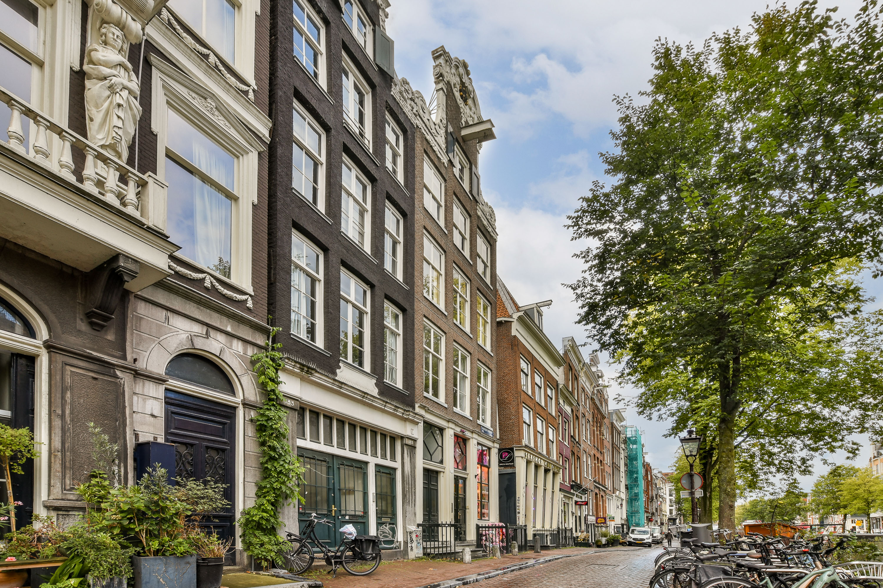 Oudezijds Voorburgwal 135 1